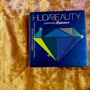 COPY - Huda Beauty sapphire obsessions eyeshadow …